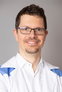 Dr. Kreiss Ádám 